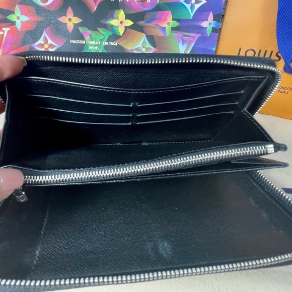 ✨AUTHENTIC✨ Louis Vuitton Zippy Organizer Wallet - Picture 7 of 12